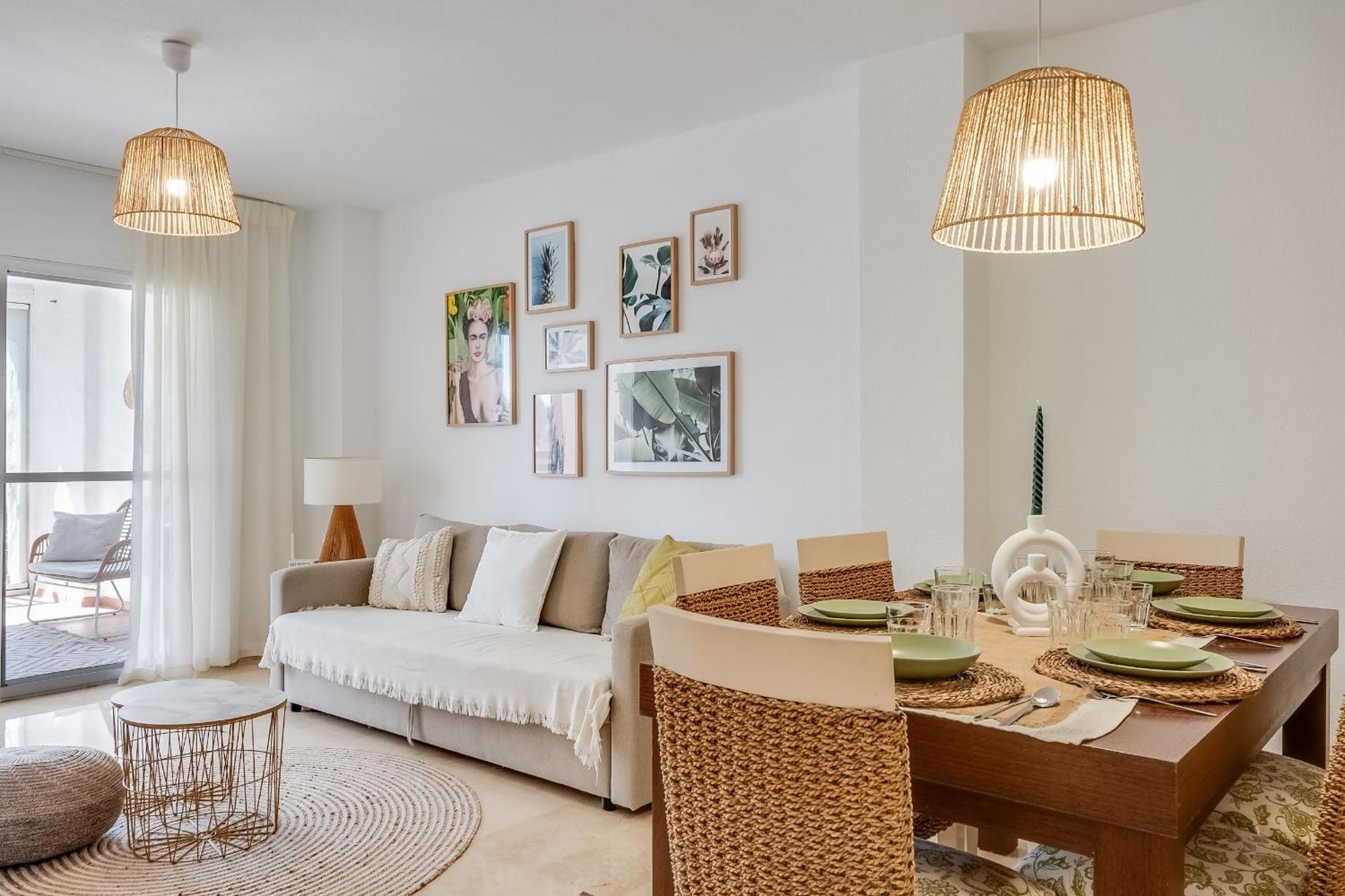 Gezellig Stijlvol Appartement Dichtbij Het Strand إِستيبونا المظهر الخارجي الصورة