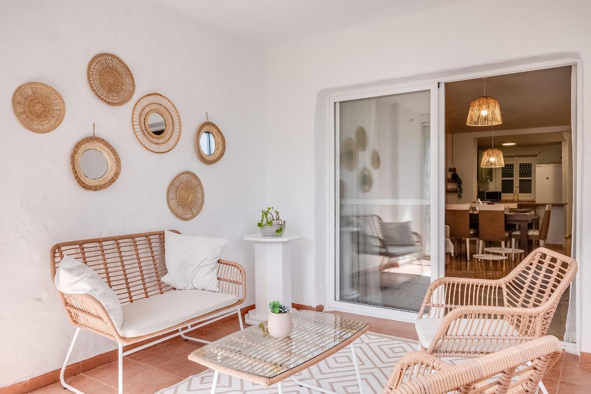Gezellig Stijlvol Appartement Dichtbij Het Strand إِستيبونا المظهر الخارجي الصورة