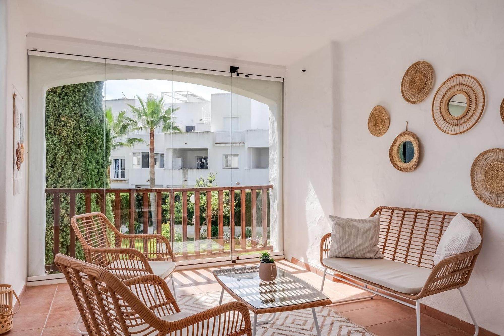 Gezellig Stijlvol Appartement Dichtbij Het Strand إِستيبونا المظهر الخارجي الصورة
